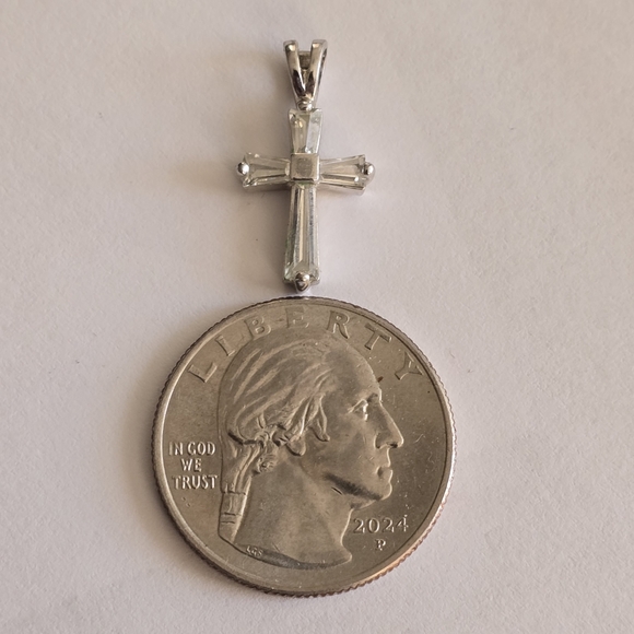 Sparkly cross pendant clear gems Sterling Silver 925 religious christian - Picture 6 of 11
